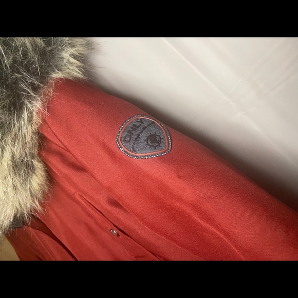 Only winter jacket - Picture 7 of 8